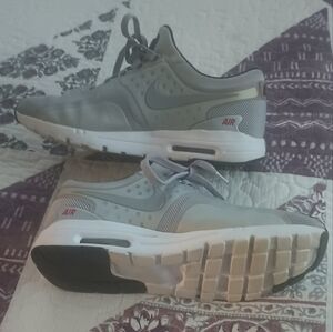Nike Aire Max Zero Women's Running Shoes Metallic Silver Size 7.5 Pre-owned
